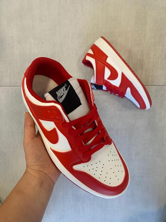 Nike dunk low red
