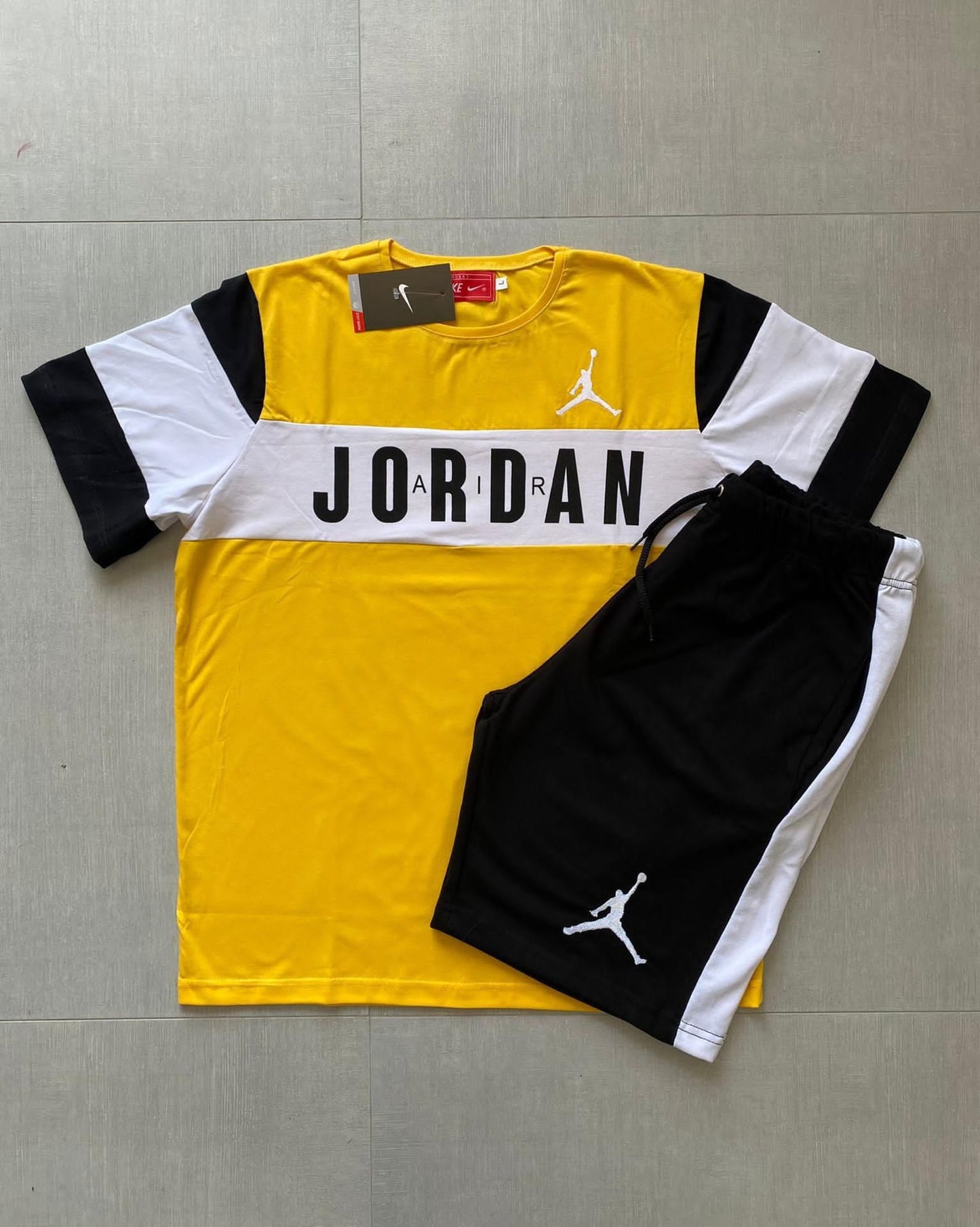 Conjunto Jordan Amarillo